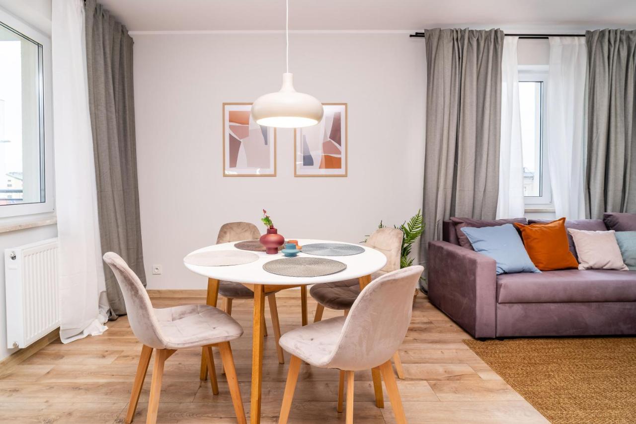 אילאווה Central Apartment - 2 Pokoje W Samym Centrum Miasta מראה חיצוני תמונה