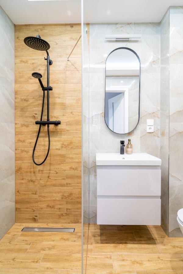 אילאווה Central Apartment - 2 Pokoje W Samym Centrum Miasta מראה חיצוני תמונה