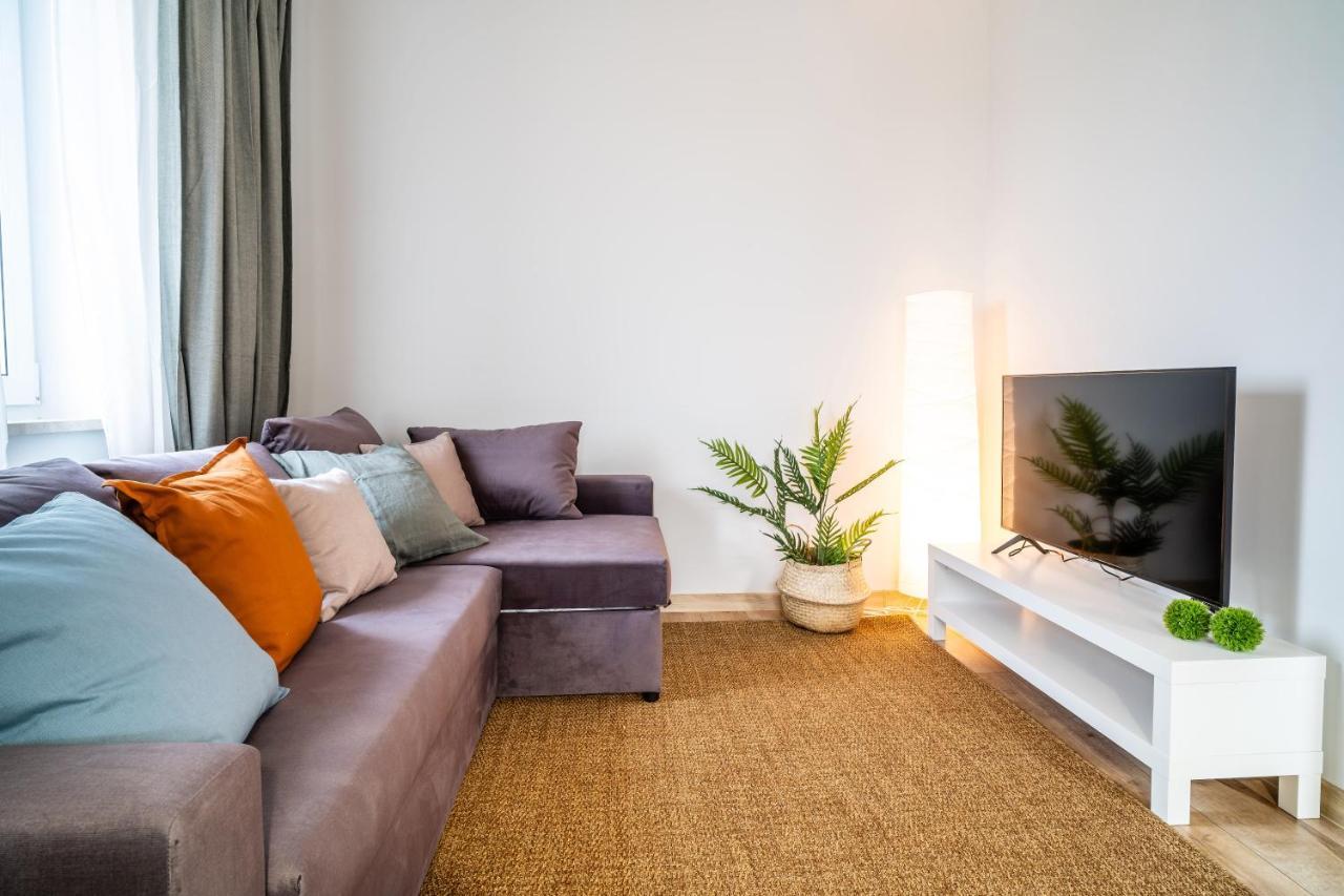 אילאווה Central Apartment - 2 Pokoje W Samym Centrum Miasta מראה חיצוני תמונה